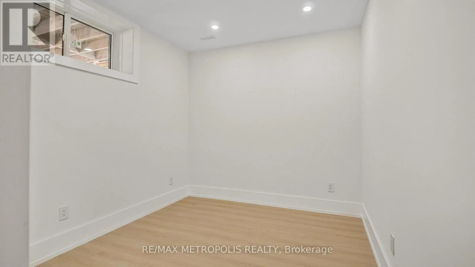 39 KENWORTHY AVENUE