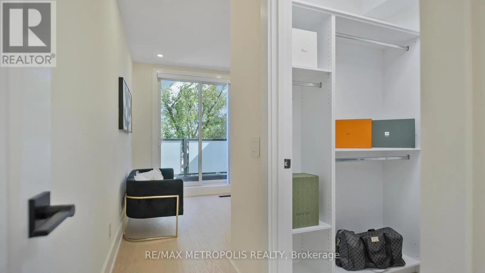 39 KENWORTHY AVENUE