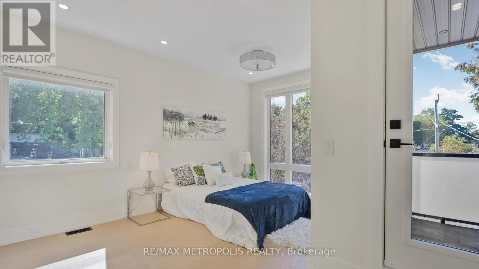 39 KENWORTHY AVENUE