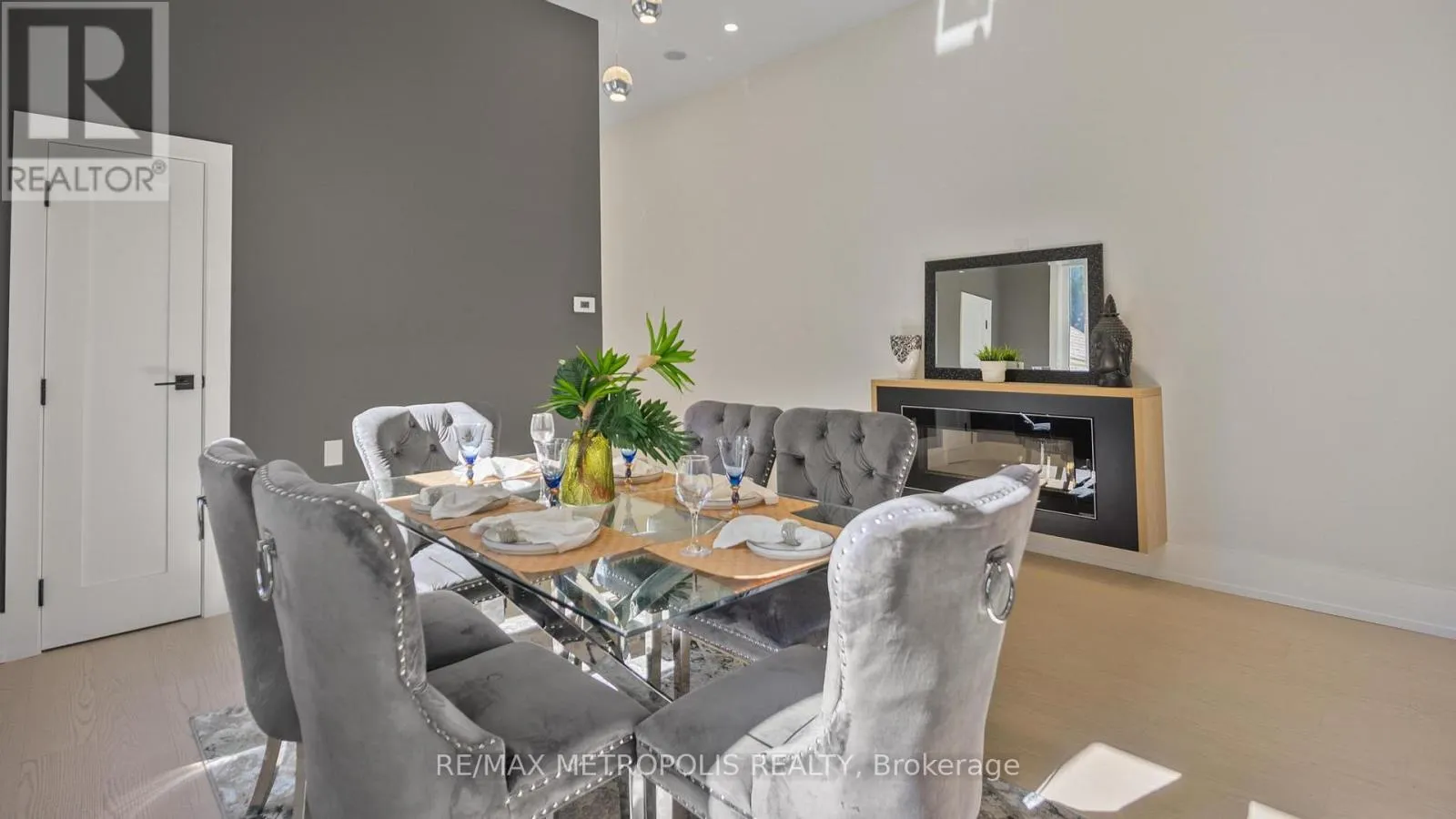 39 KENWORTHY AVENUE