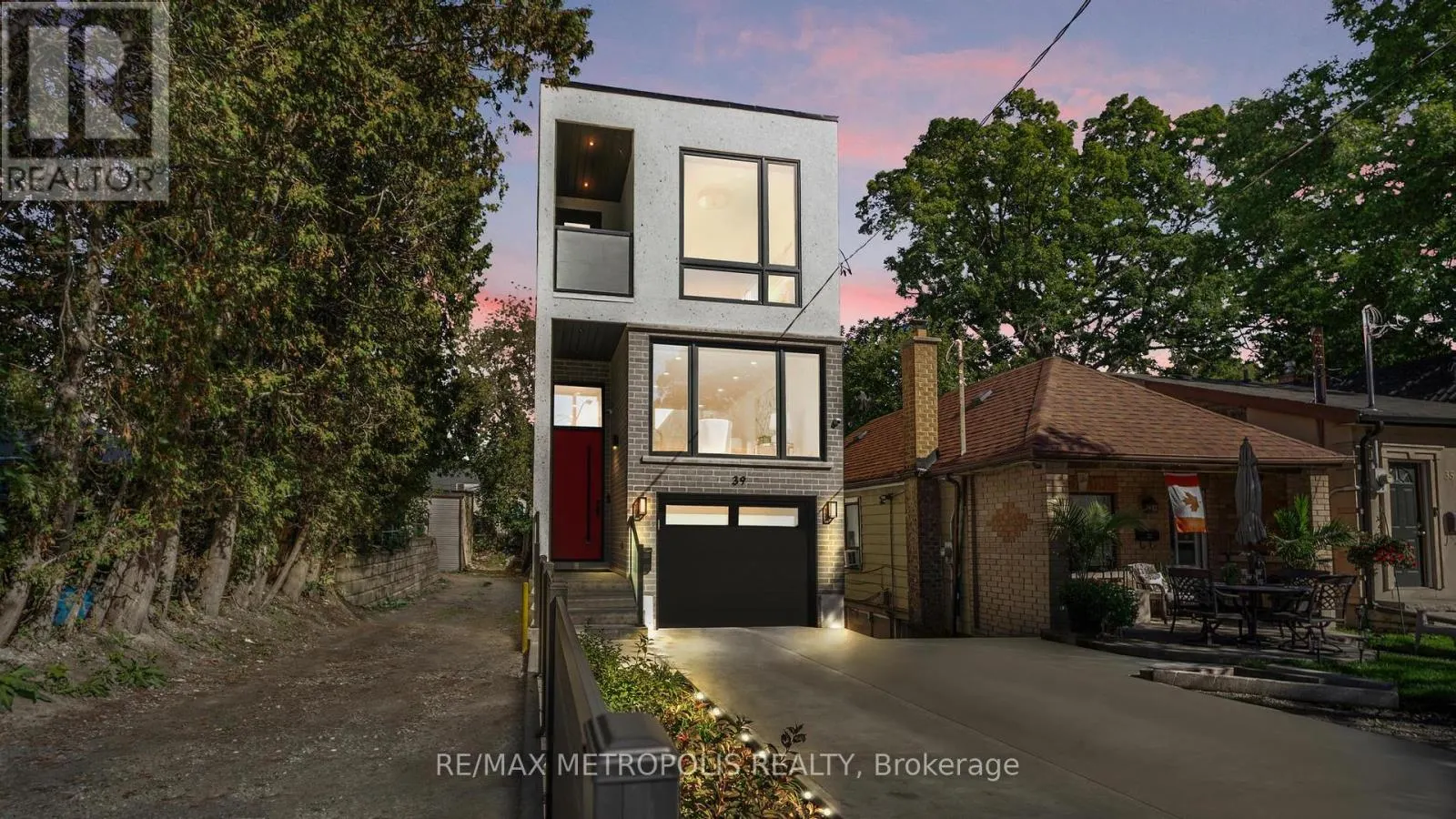 39 KENWORTHY AVENUE