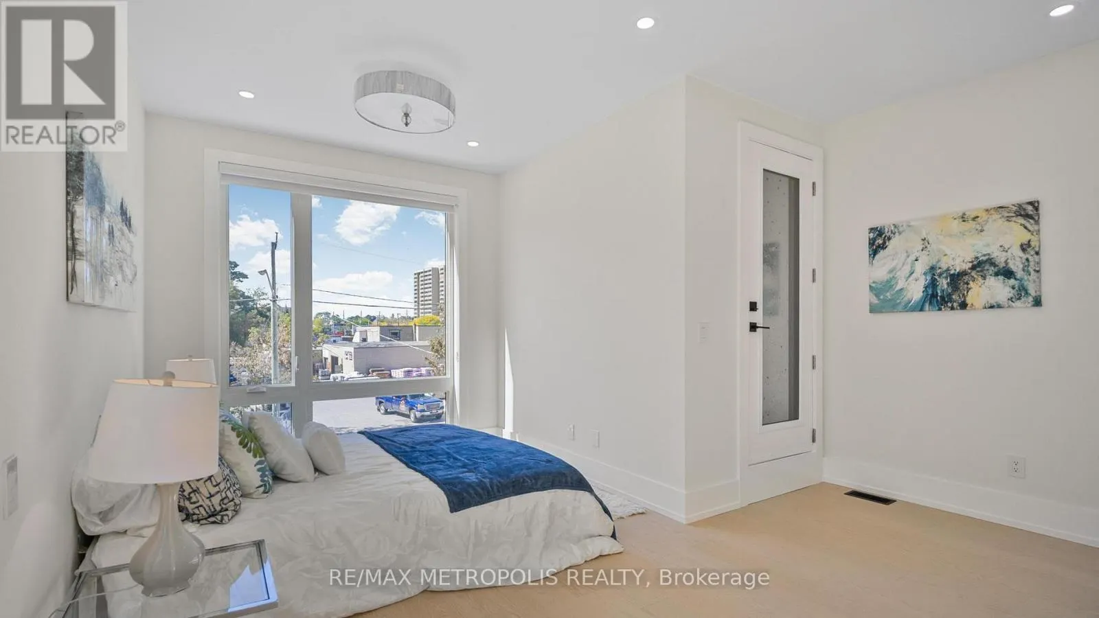 39 KENWORTHY AVENUE