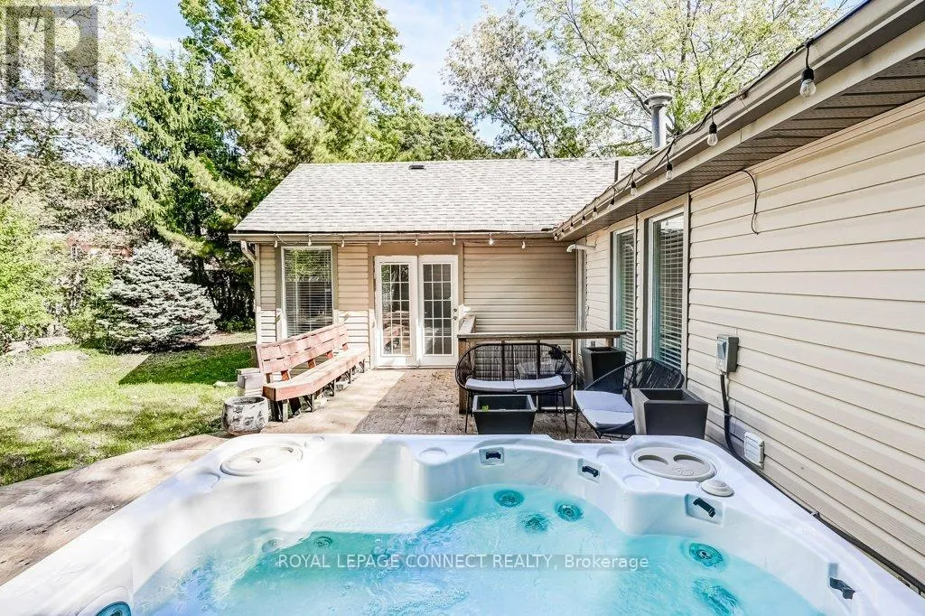 70 DUNSTALL CRESCENT