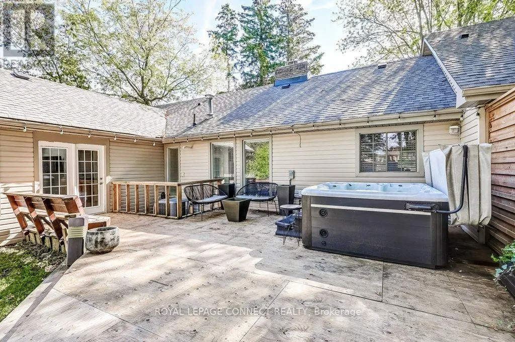 70 DUNSTALL CRESCENT
