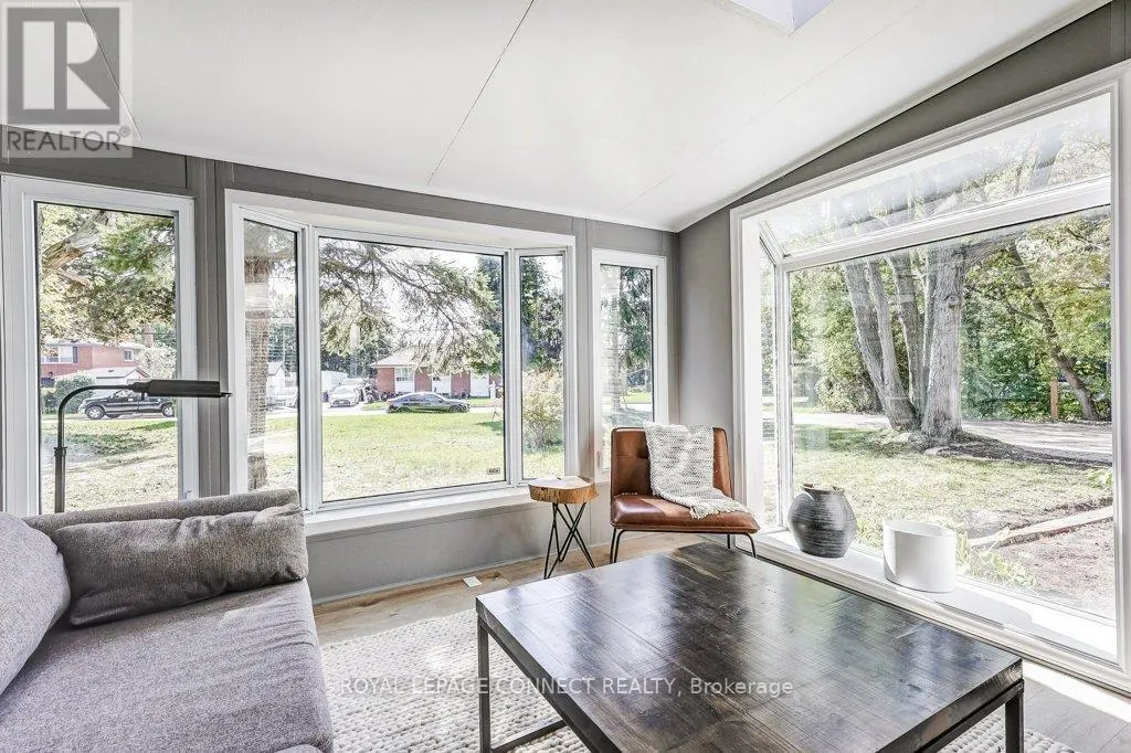 70 DUNSTALL CRESCENT