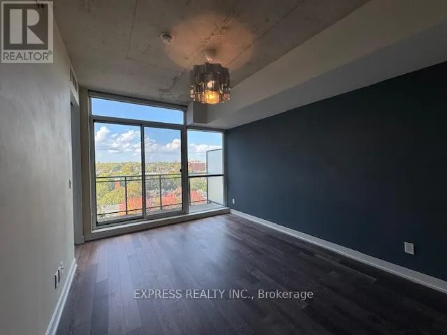 1002 - 1190 DUNDAS STREET E