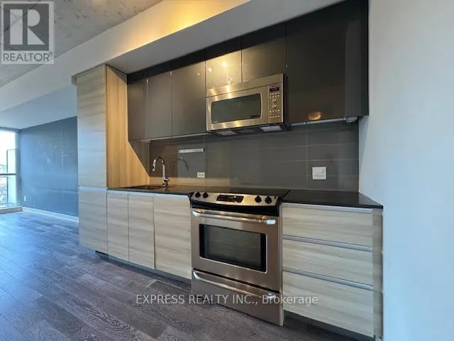 1002 - 1190 DUNDAS STREET E