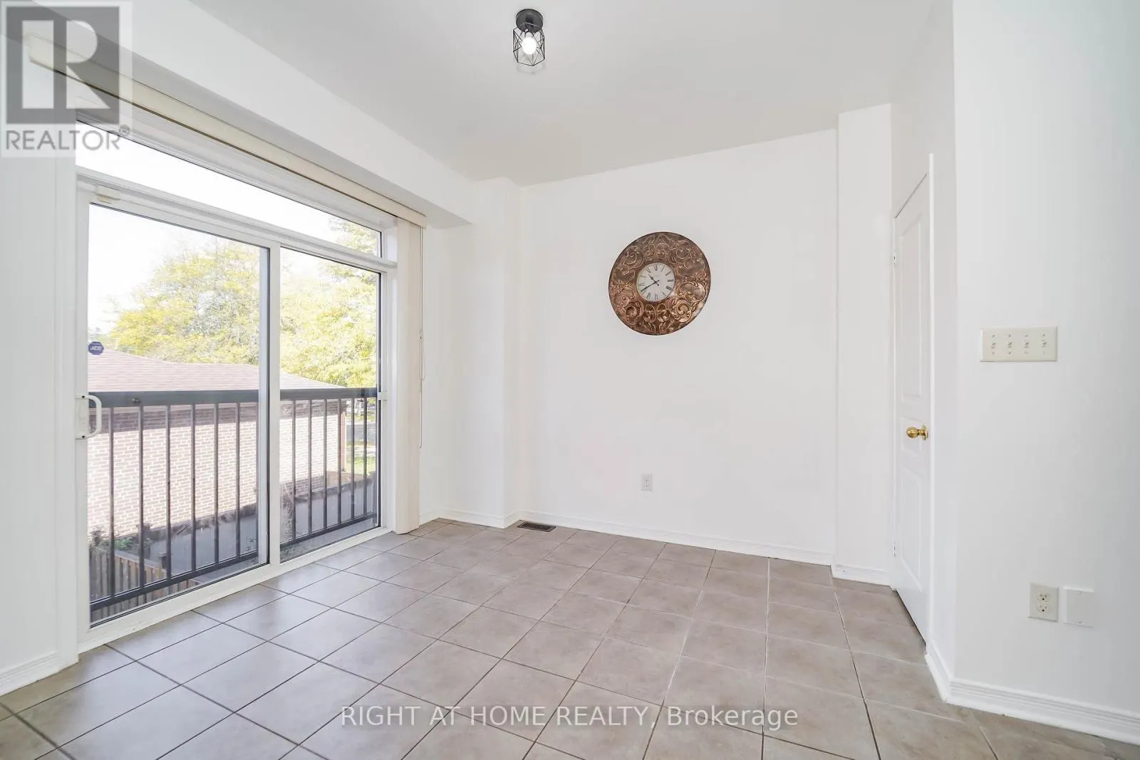 48 CURRAN HALL CRESCENT