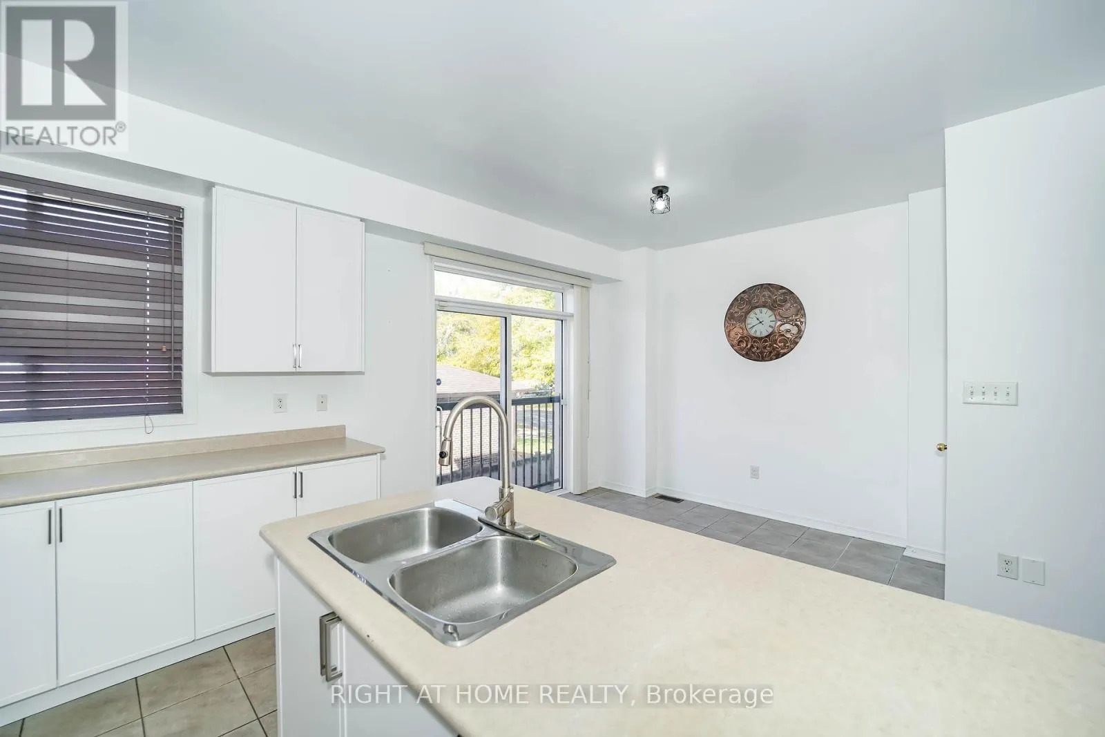 48 CURRAN HALL CRESCENT