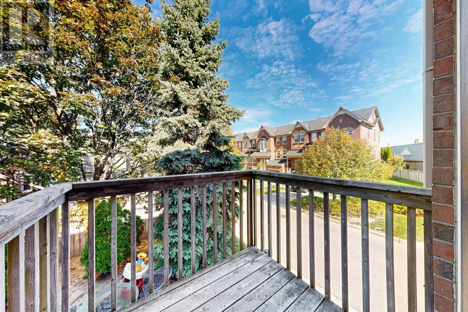10 - 575 STEEPLE HILL