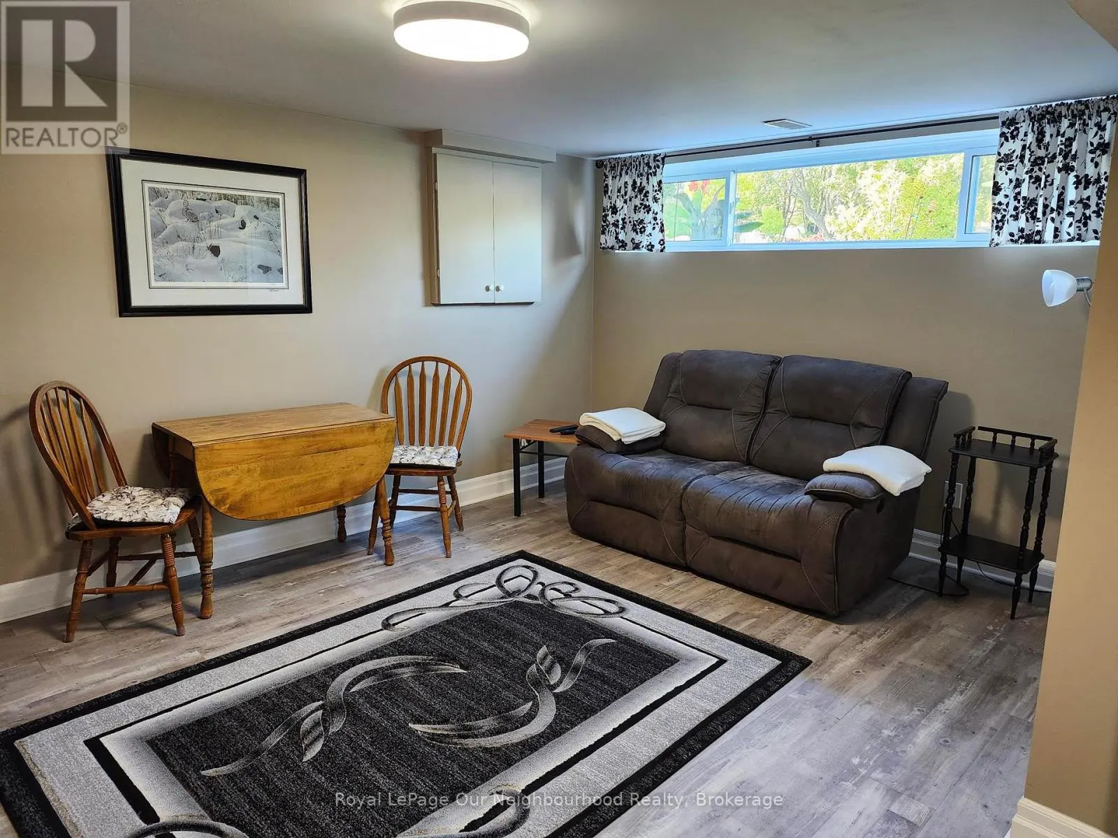 LOWER - 21 SUNSET ROAD, #Lower
