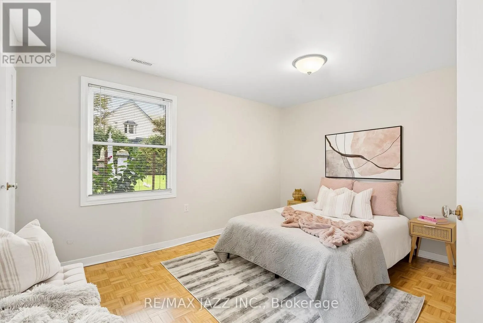 73 COLUMBUS ROAD E