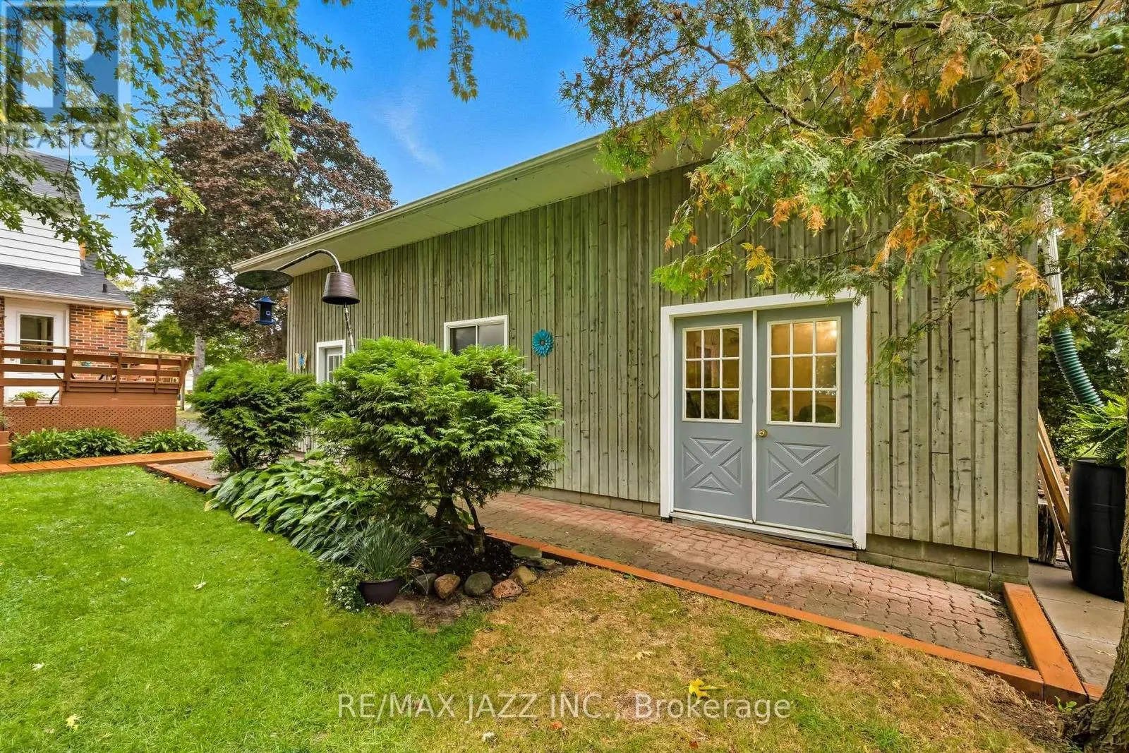 73 COLUMBUS ROAD E