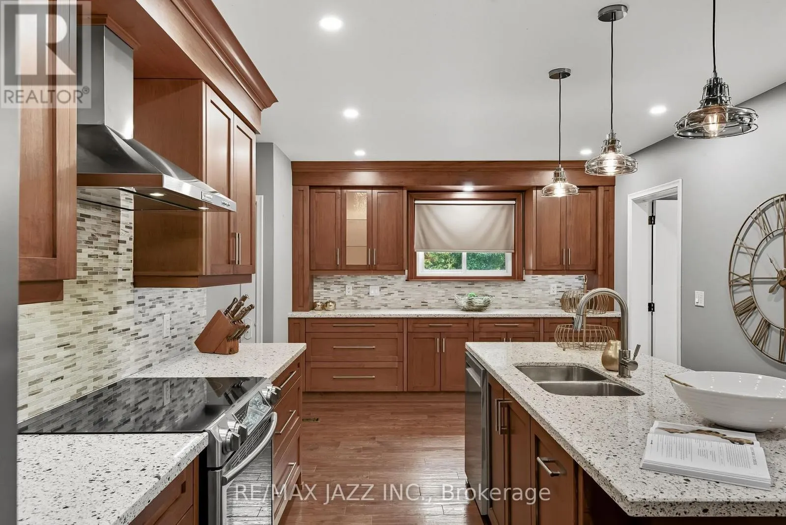73 COLUMBUS ROAD E