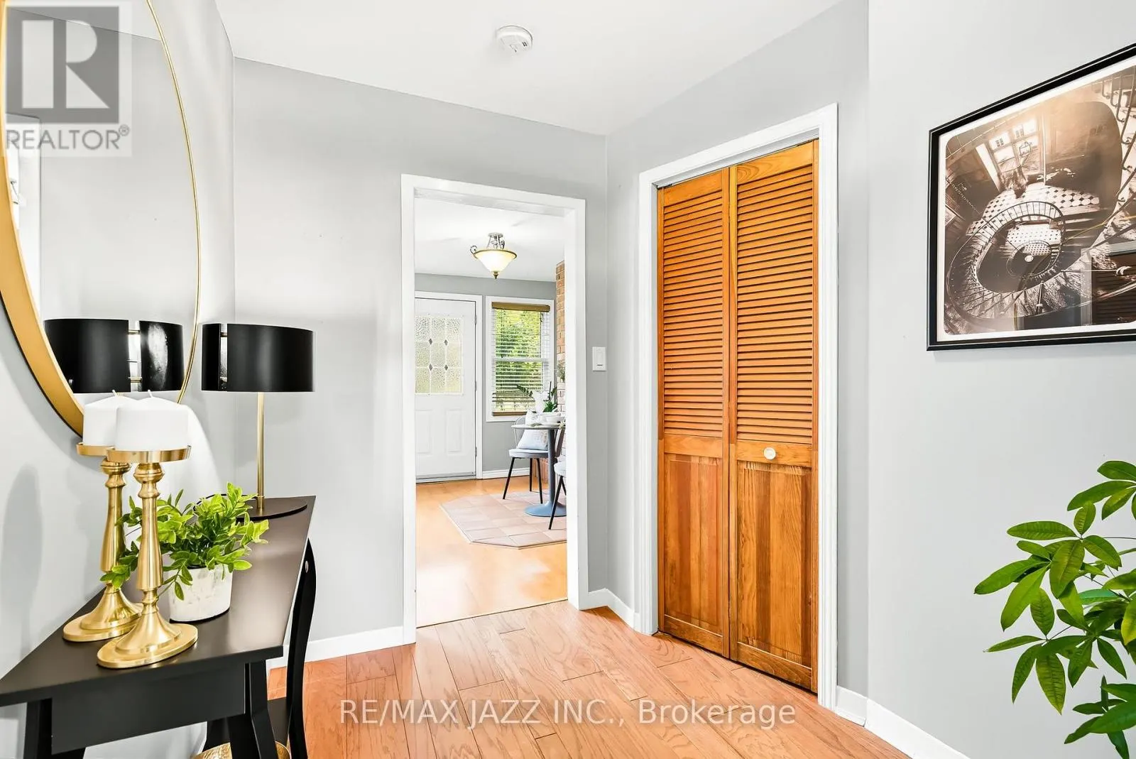 73 COLUMBUS ROAD E