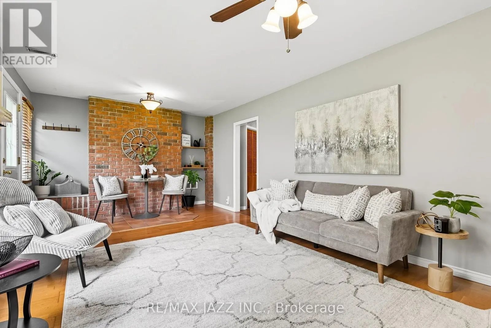 73 COLUMBUS ROAD E