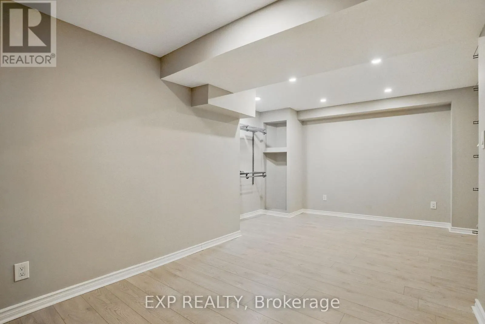 1041 RIDGE VALLEY DRIVE