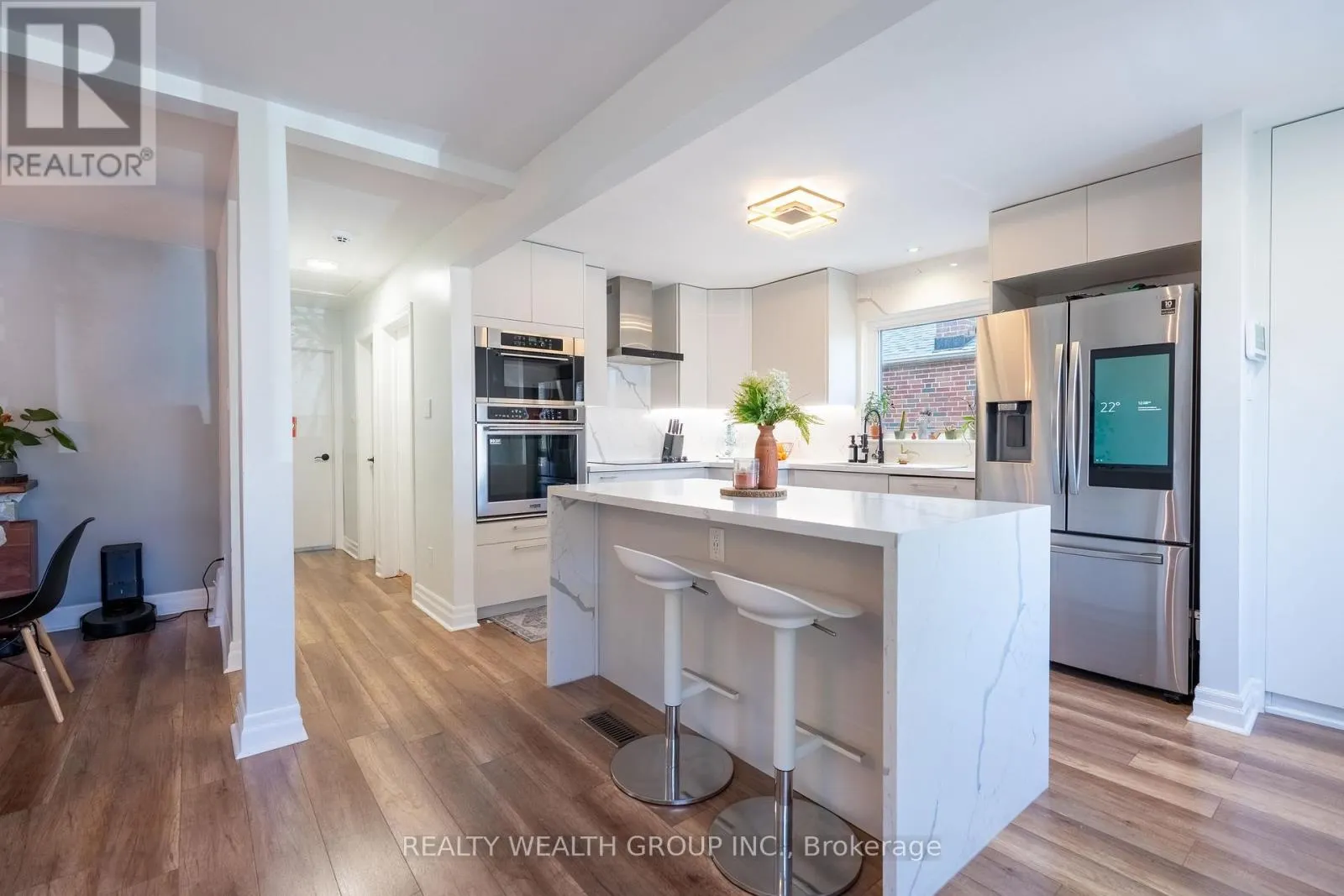 43 MEDHURST ROAD W