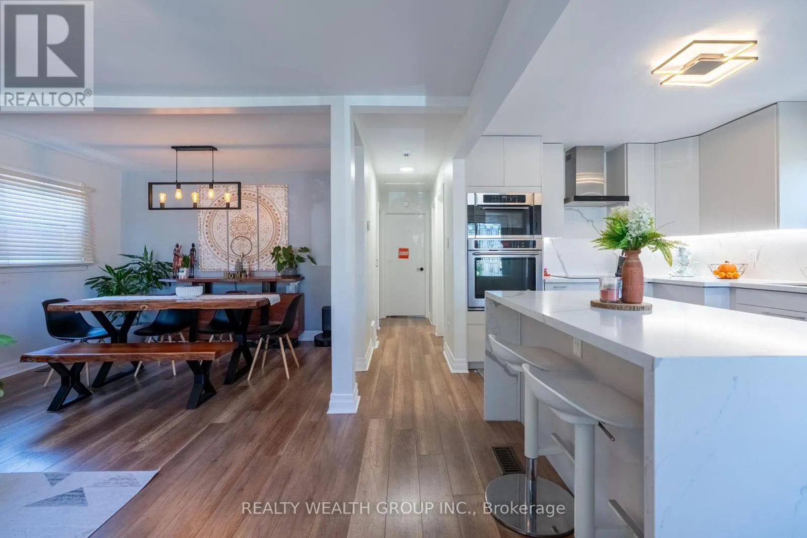 43 MEDHURST ROAD W