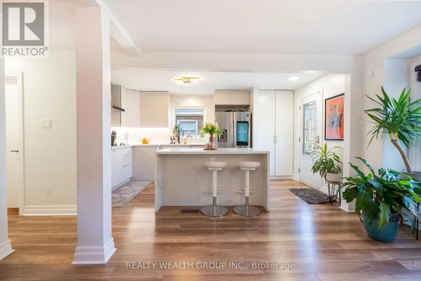 43 MEDHURST ROAD W