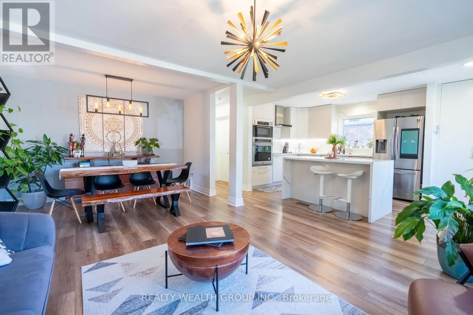 43 MEDHURST ROAD W