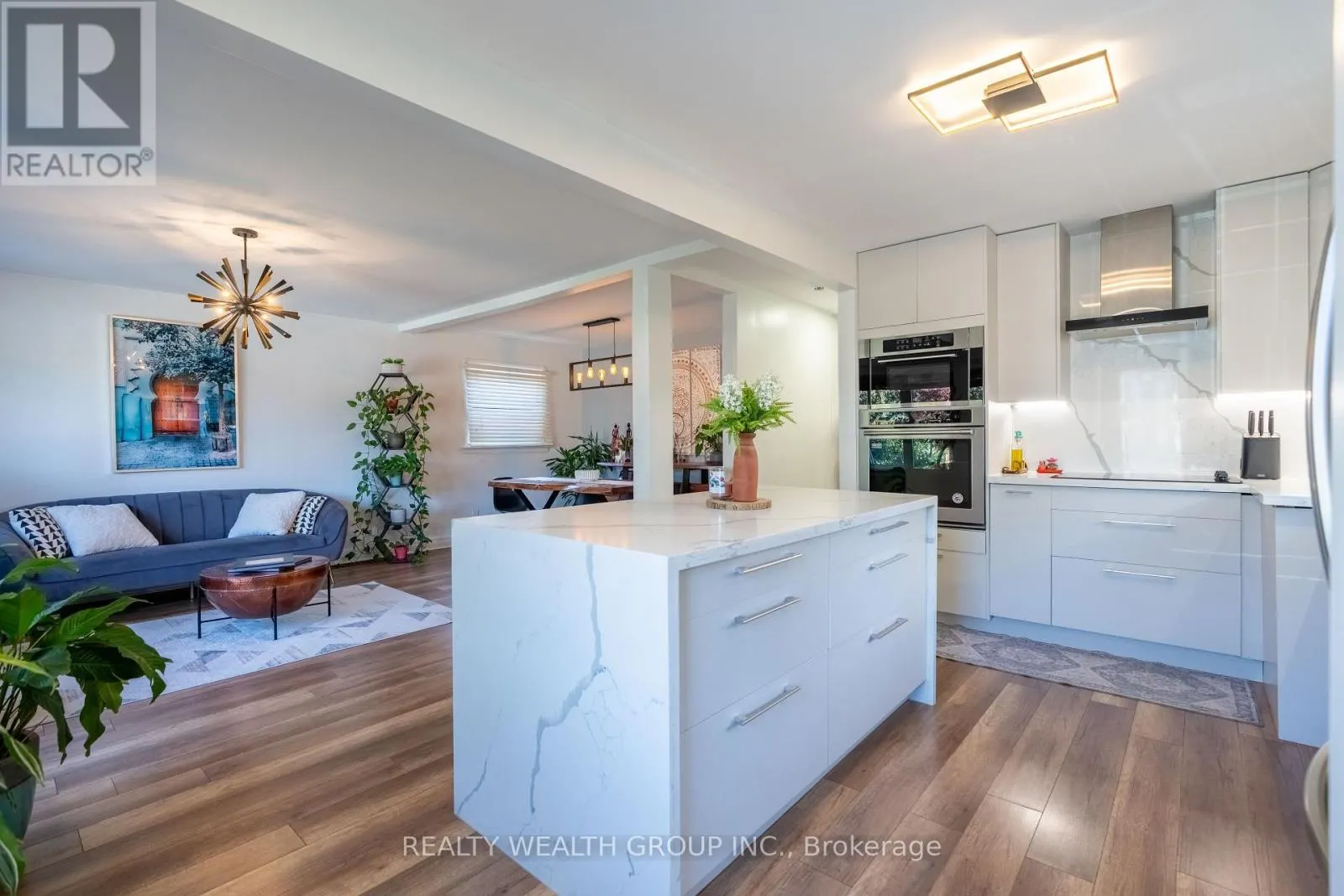 43 MEDHURST ROAD W