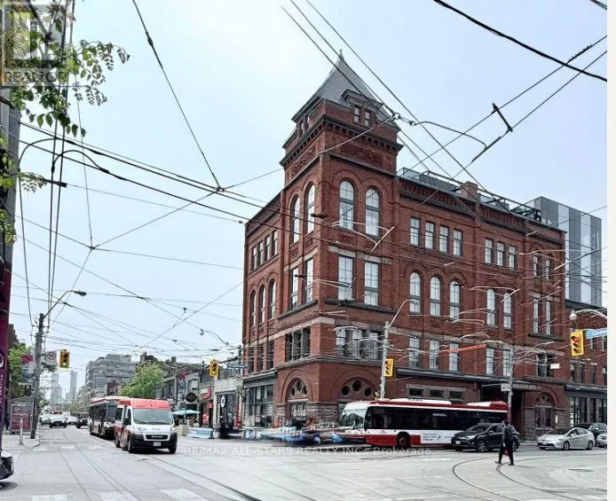 UNIT B - 711 QUEEN STREET E