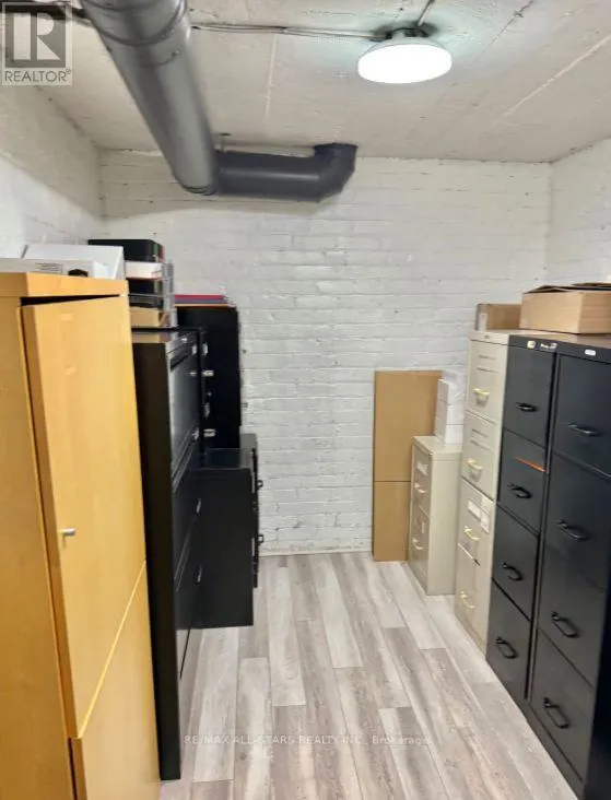 UNIT B - 711 QUEEN STREET E