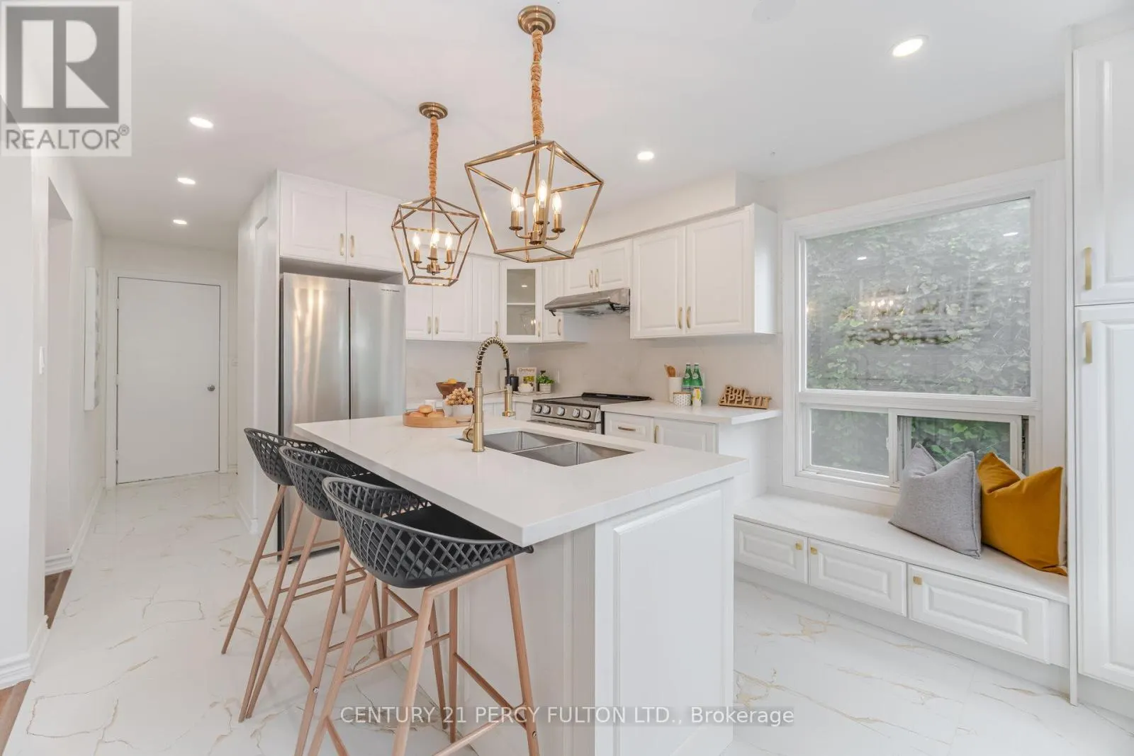 22 LOWDER PLACE