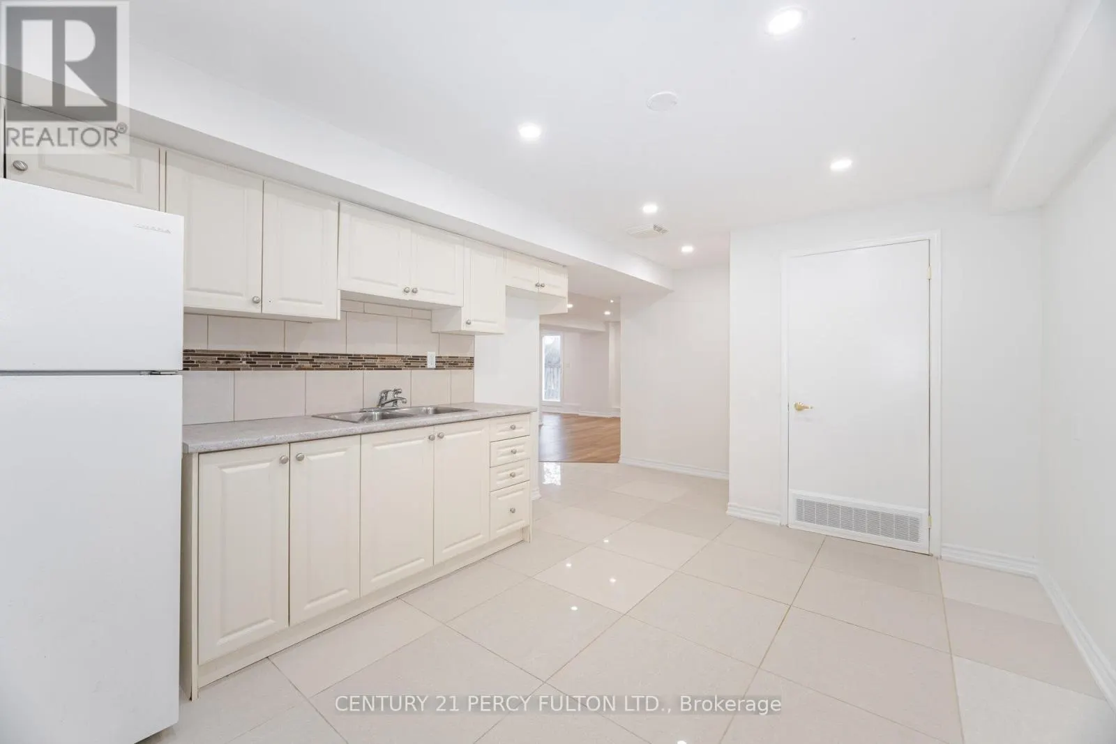22 LOWDER PLACE