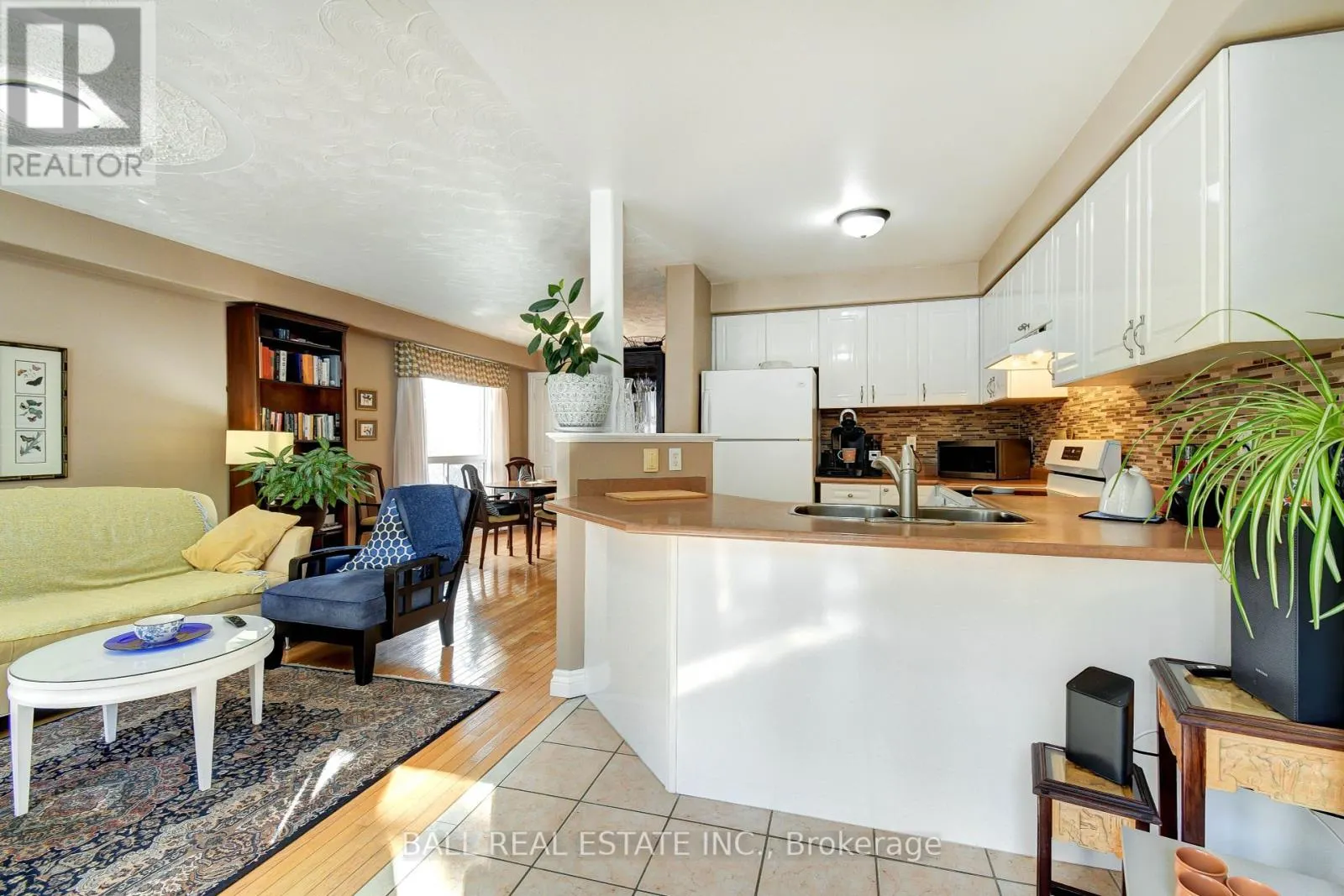 1720 WOODGATE TRAIL