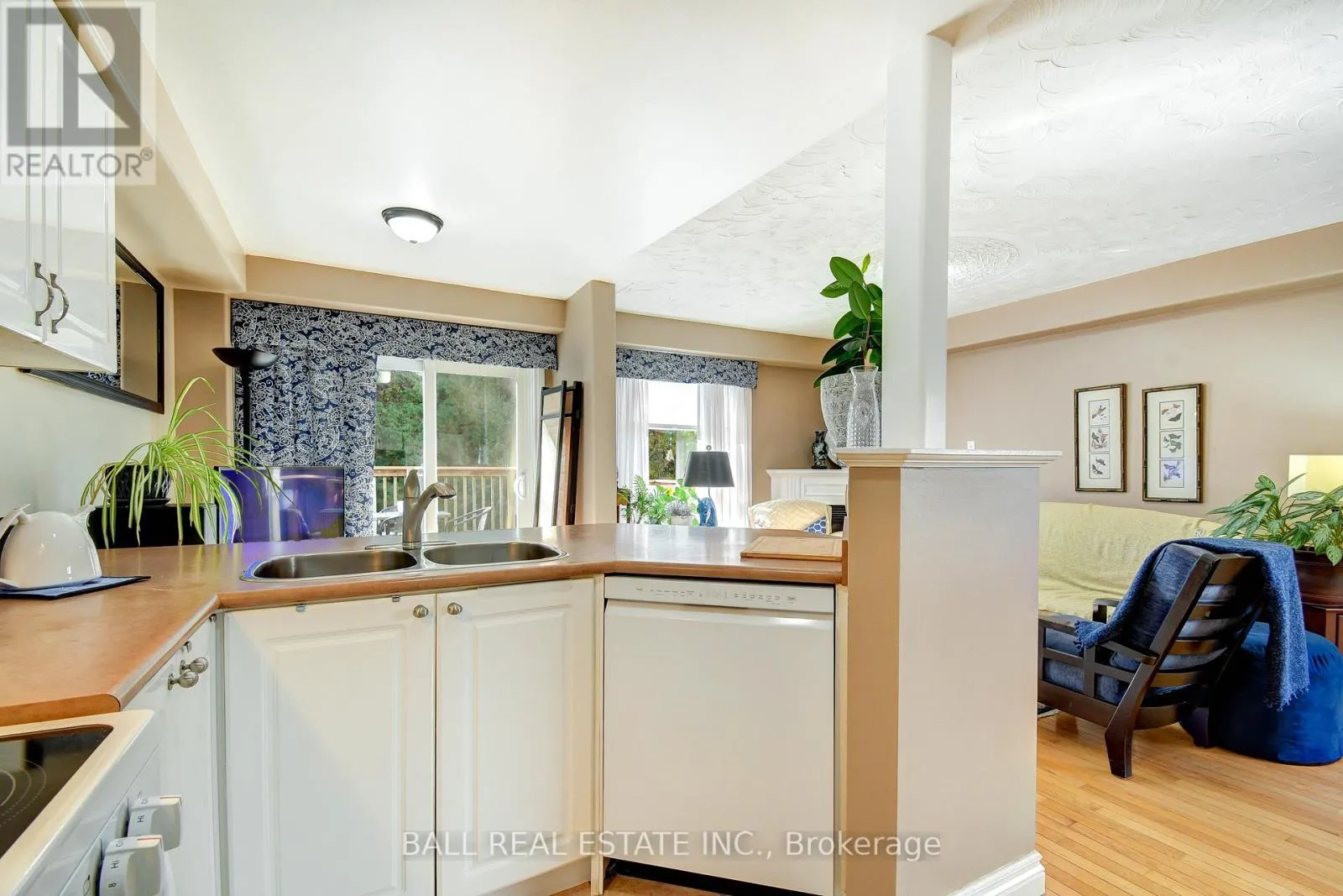 1720 WOODGATE TRAIL