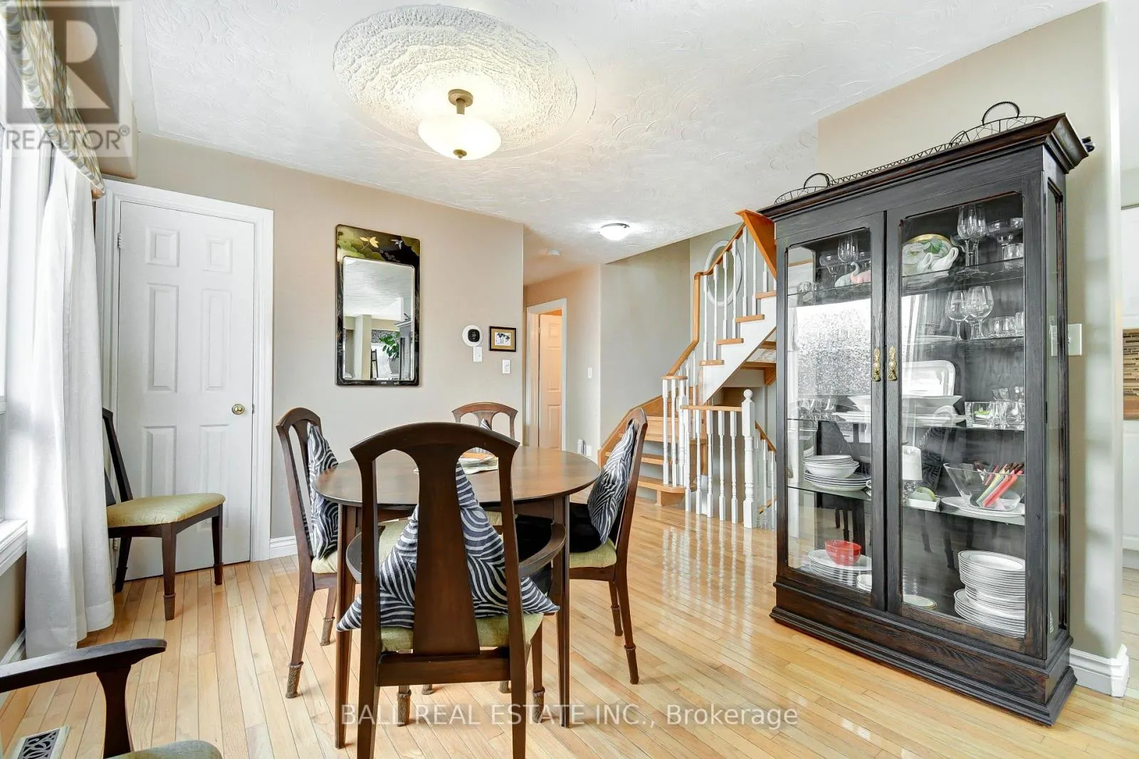 1720 WOODGATE TRAIL