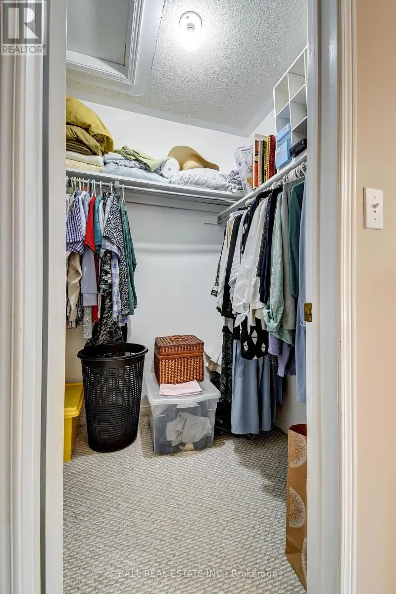 1720 WOODGATE TRAIL