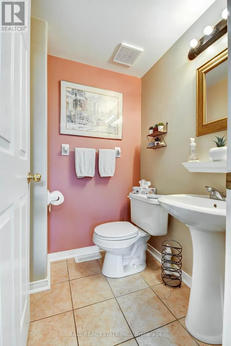 1720 WOODGATE TRAIL