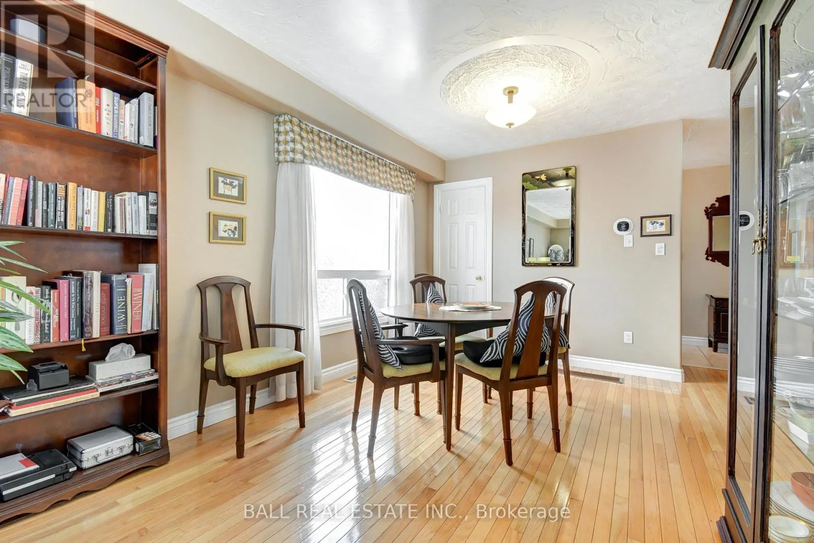 1720 WOODGATE TRAIL