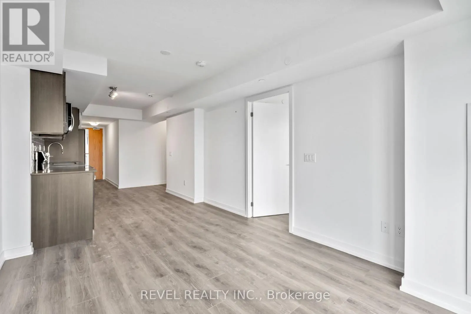 2212 - 1435 CELEBRATION DRIVE