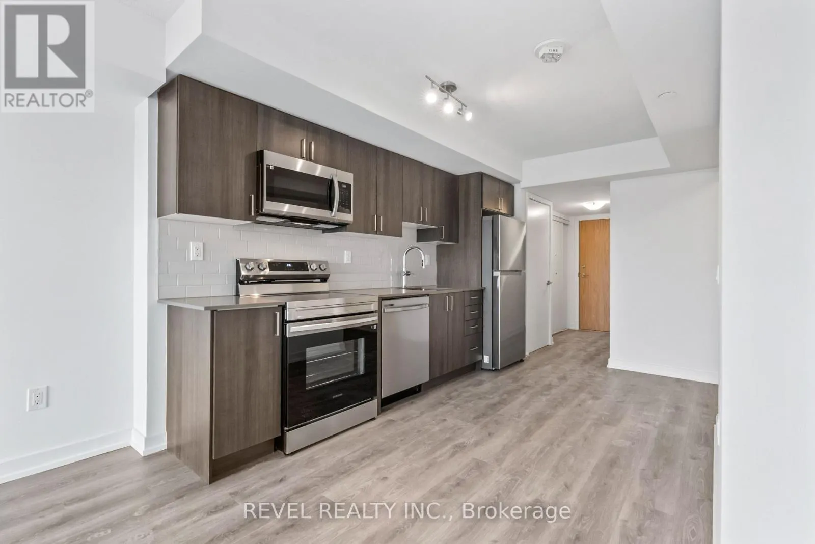 2212 - 1435 CELEBRATION DRIVE