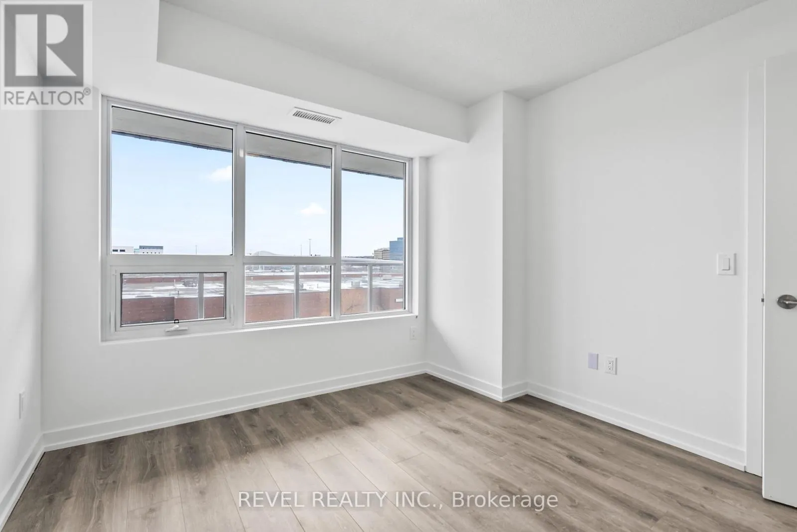 2212 - 1435 CELEBRATION DRIVE