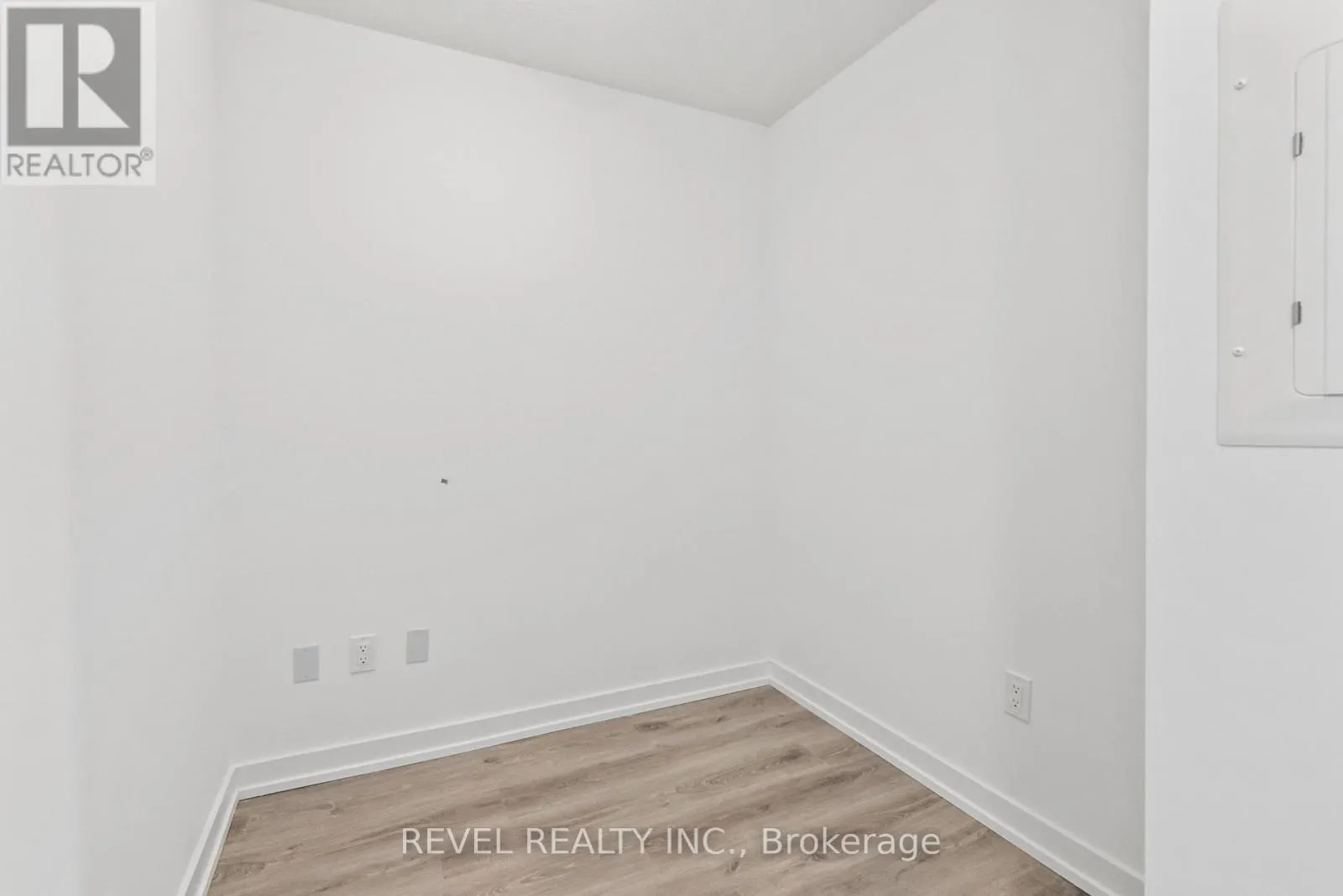 2212 - 1435 CELEBRATION DRIVE
