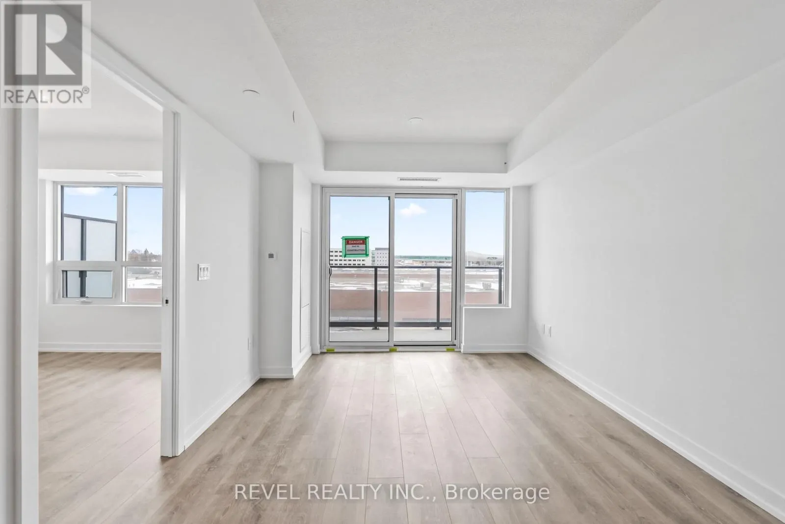 2212 - 1435 CELEBRATION DRIVE