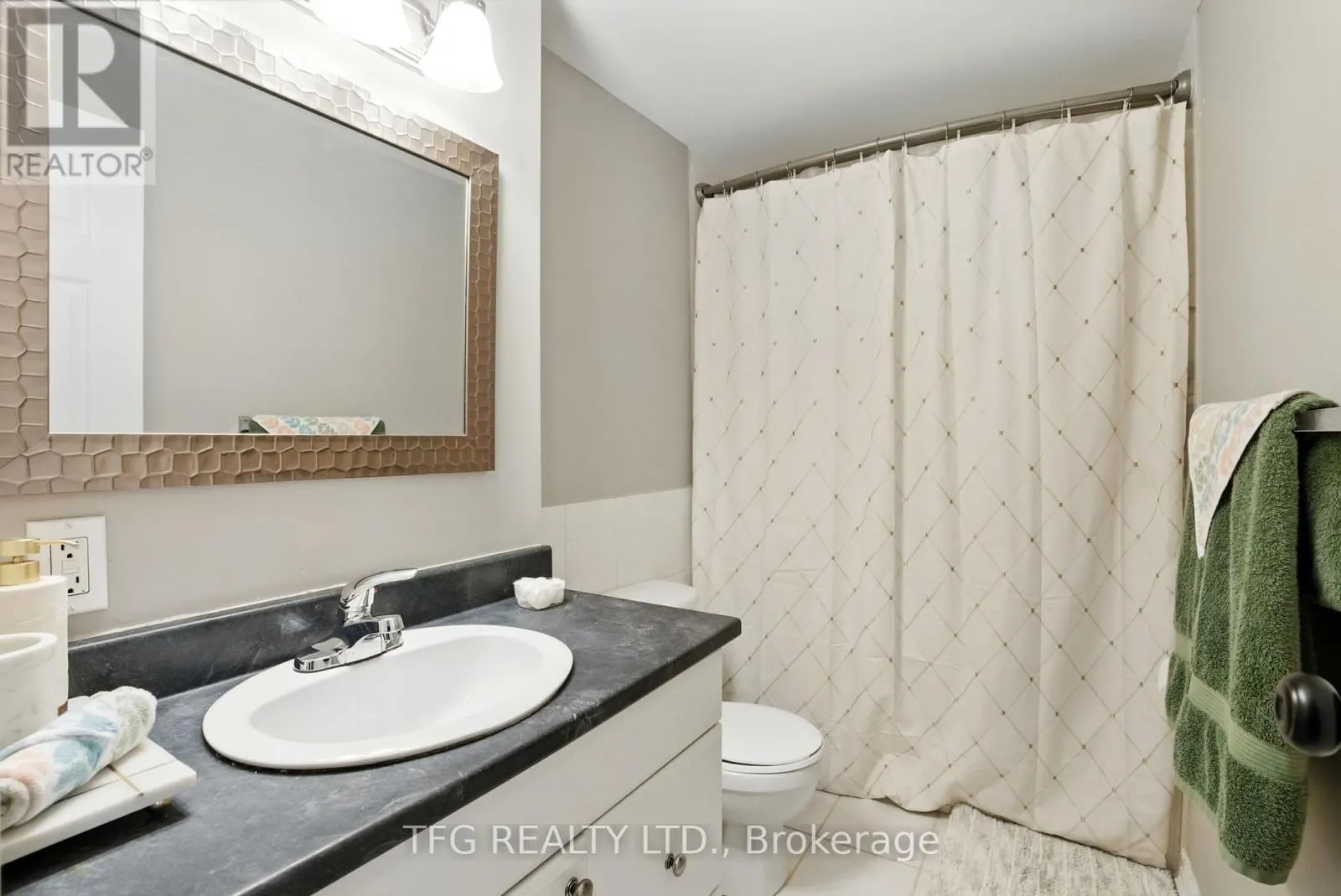 45 - 222 PEARSON STREET, #45