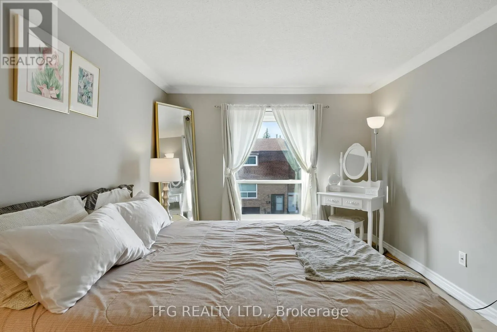 45 - 222 PEARSON STREET, #45