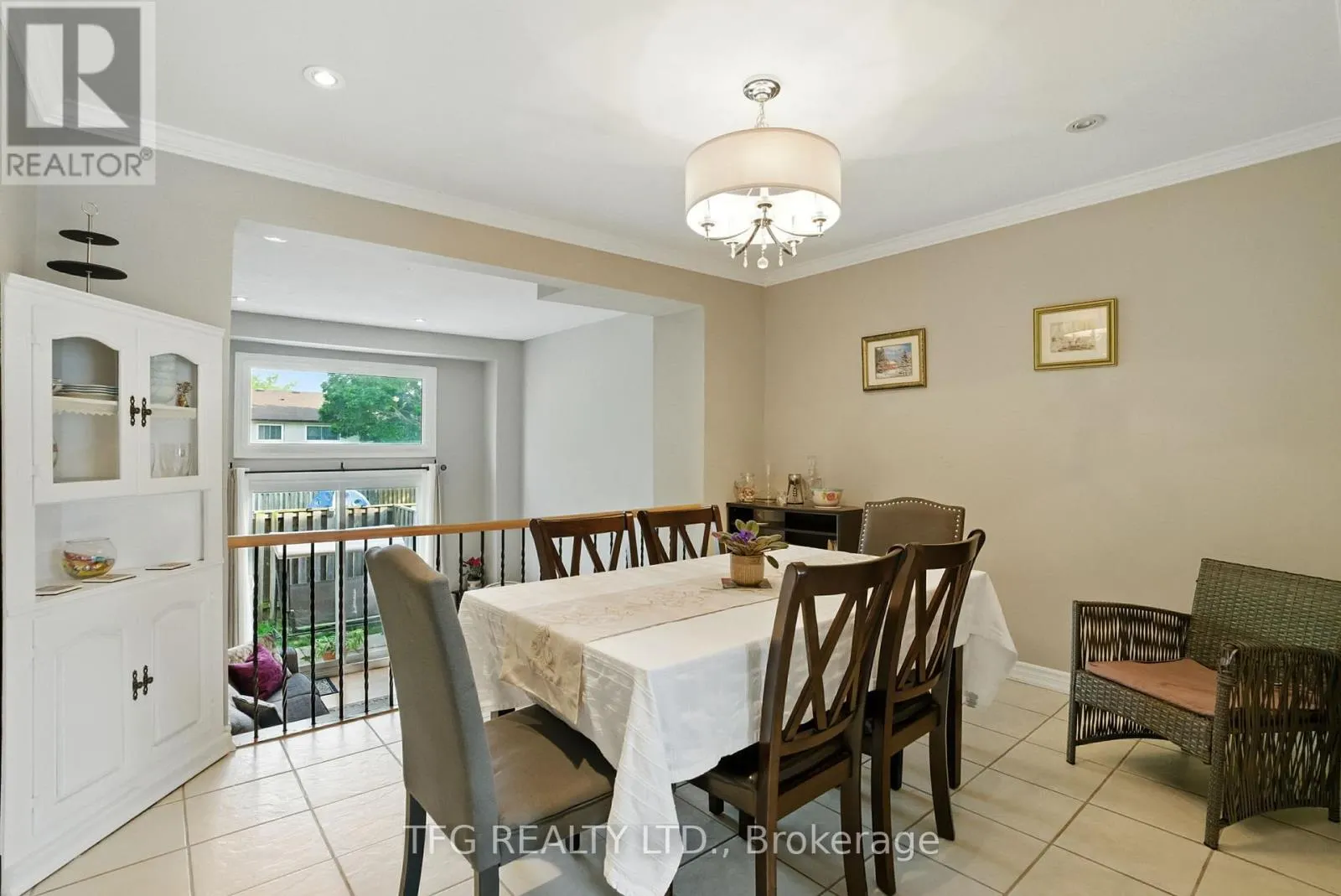 45 - 222 PEARSON STREET, #45