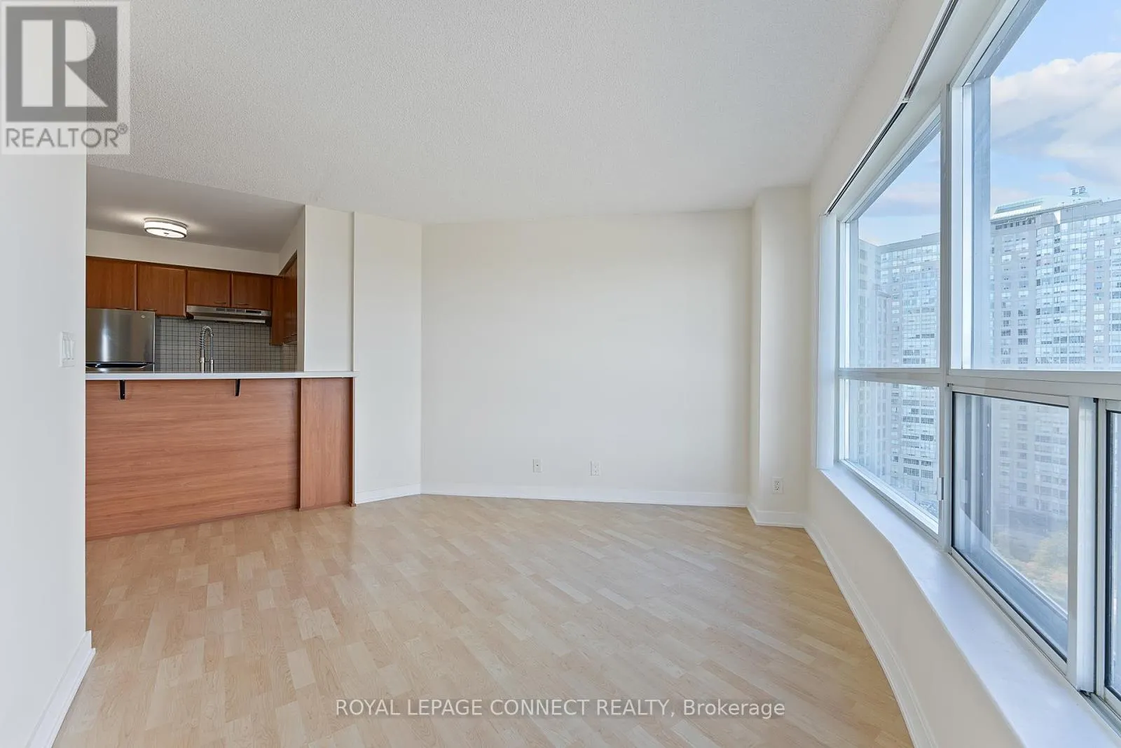 1712 - 36 LEE CENTRE DRIVE