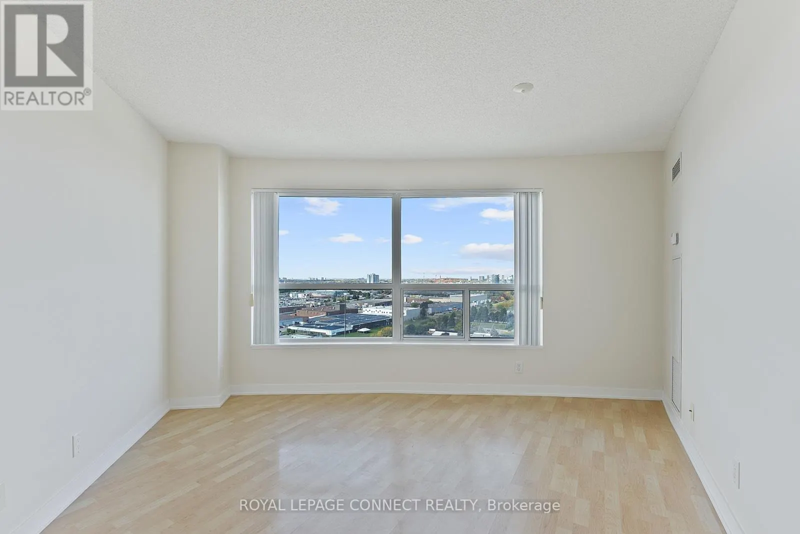 1712 - 36 LEE CENTRE DRIVE