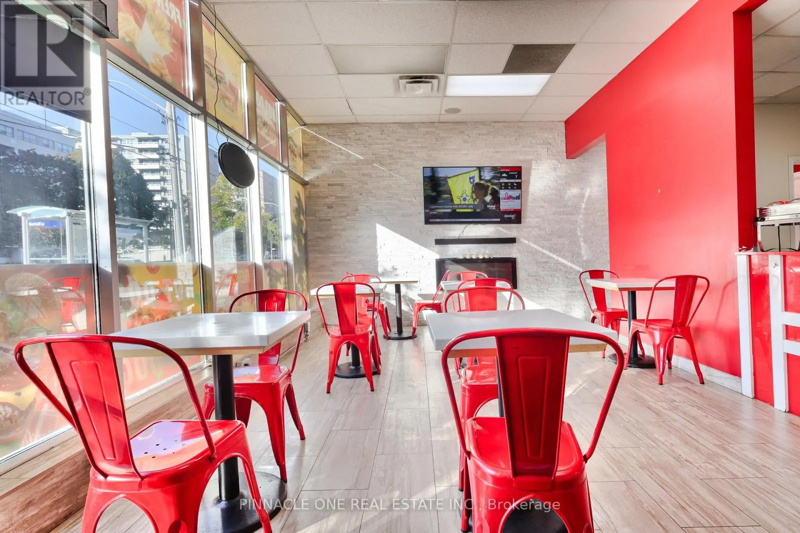 2 - 3192 EGLINTON AVENUE E