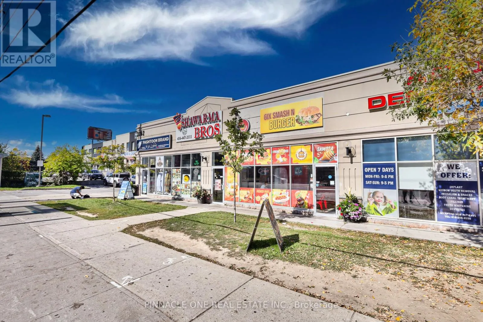 2 - 3192 EGLINTON AVENUE E
