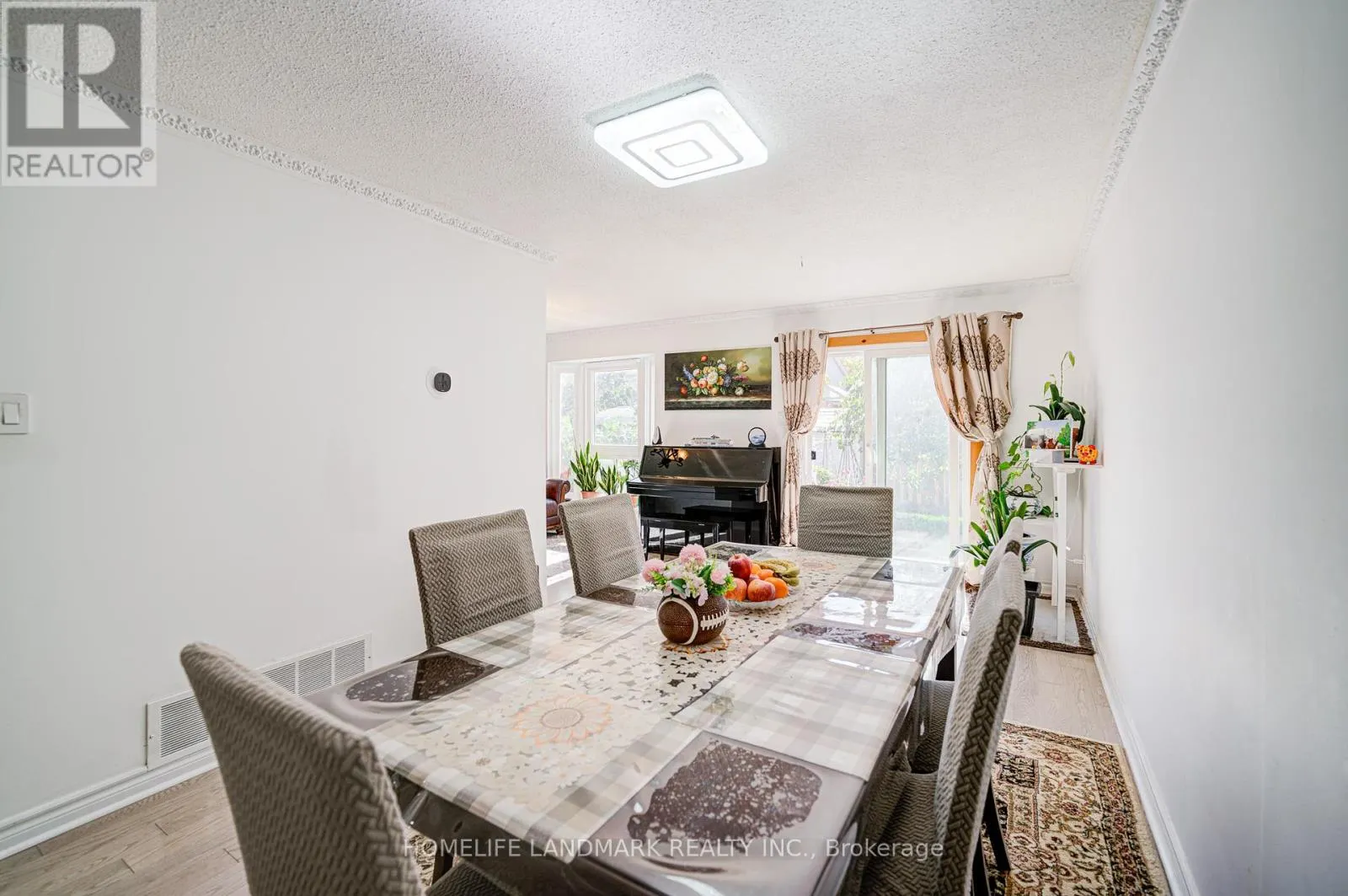 33 PHALEN CRESCENT