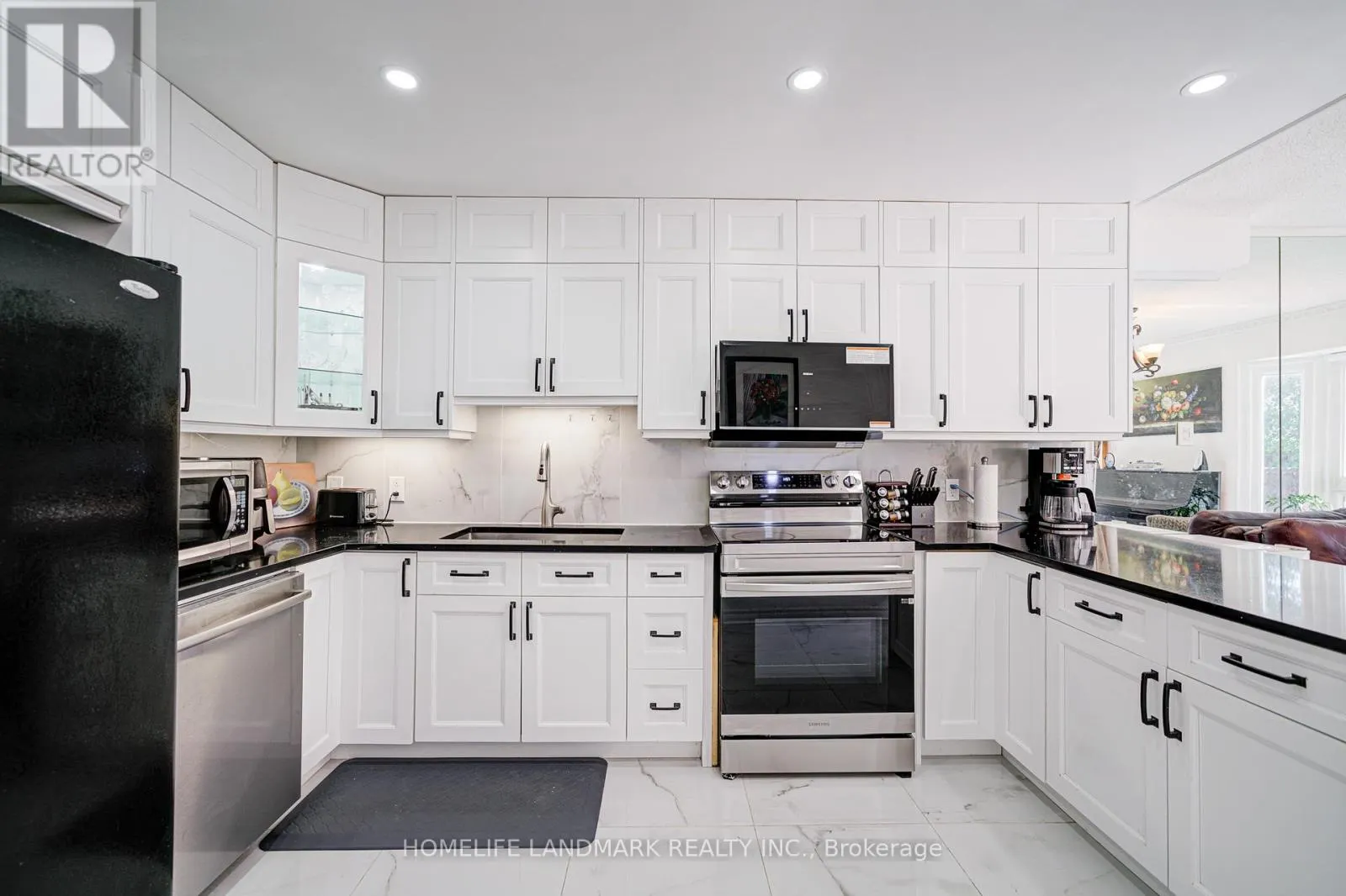 33 PHALEN CRESCENT